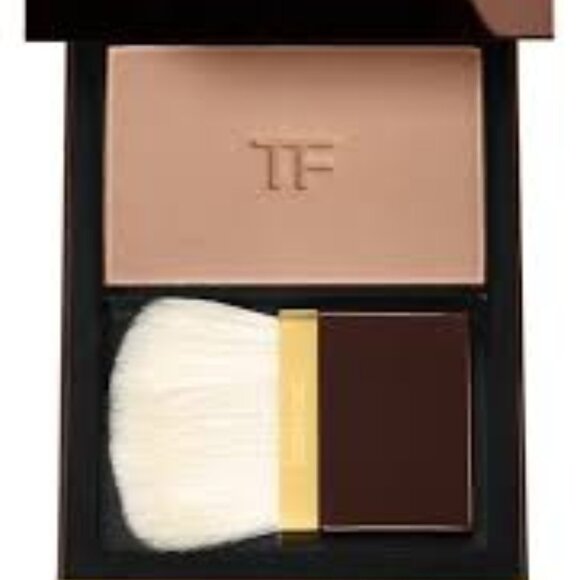 Architecture Soft Matte Blurring Powder - Tom Ford Beauty - Picture 1 of 2